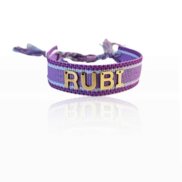 bracciale in filo personalizzato con nome, colore viola, idea regalo per donna, yennyslau store