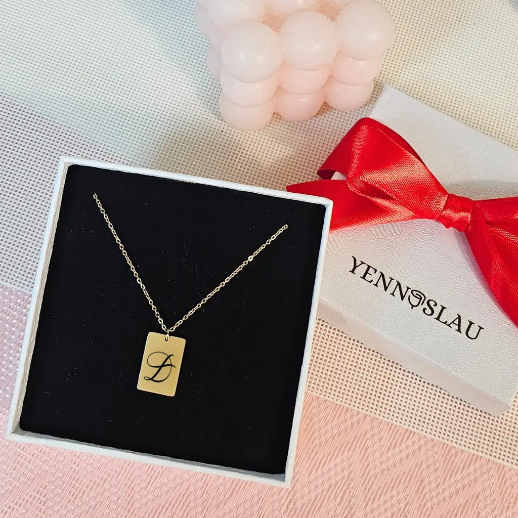 collana in acciaio inox personalizzata con iniziale e segni zodiacali. regalo per donna. Regalo elegante per compleanno, anniversario, Natale.