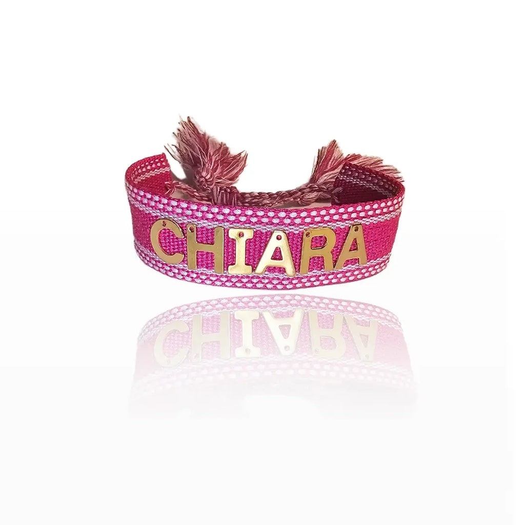 bracciale in filo fucsia personalizzato con nome in acciaio inox colore oro, regalo personalizzato per donna ogni occasione