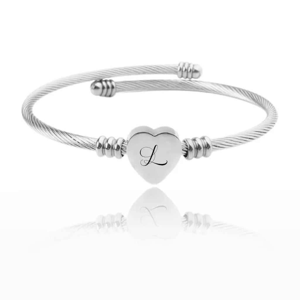 Brcciale in acciaio inox colore argento regolabile persoanlzzato con lettera iniziale. Regalo per donna per ogni occasione. Compleanno, anniversario, Festa della Mamma, San Valentino, Natale. Accessorio in tendenza.