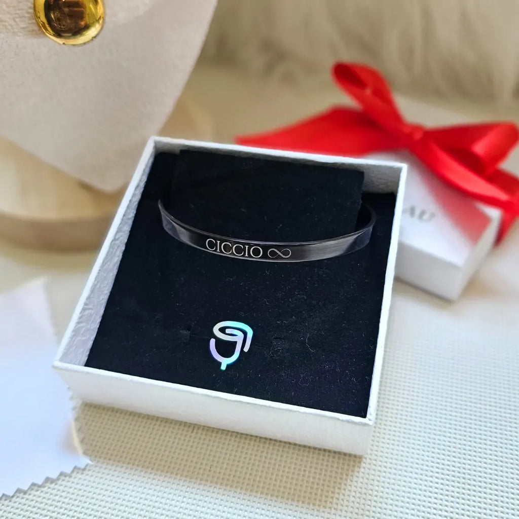 Bracciale in acciaio inox color nero personalizzato con nome, data, frase, testo. Regalo personalizzato per uomo pero ogni occasione: Festa del Papà, compleanno, anniversario,  San Valentino, Natale.