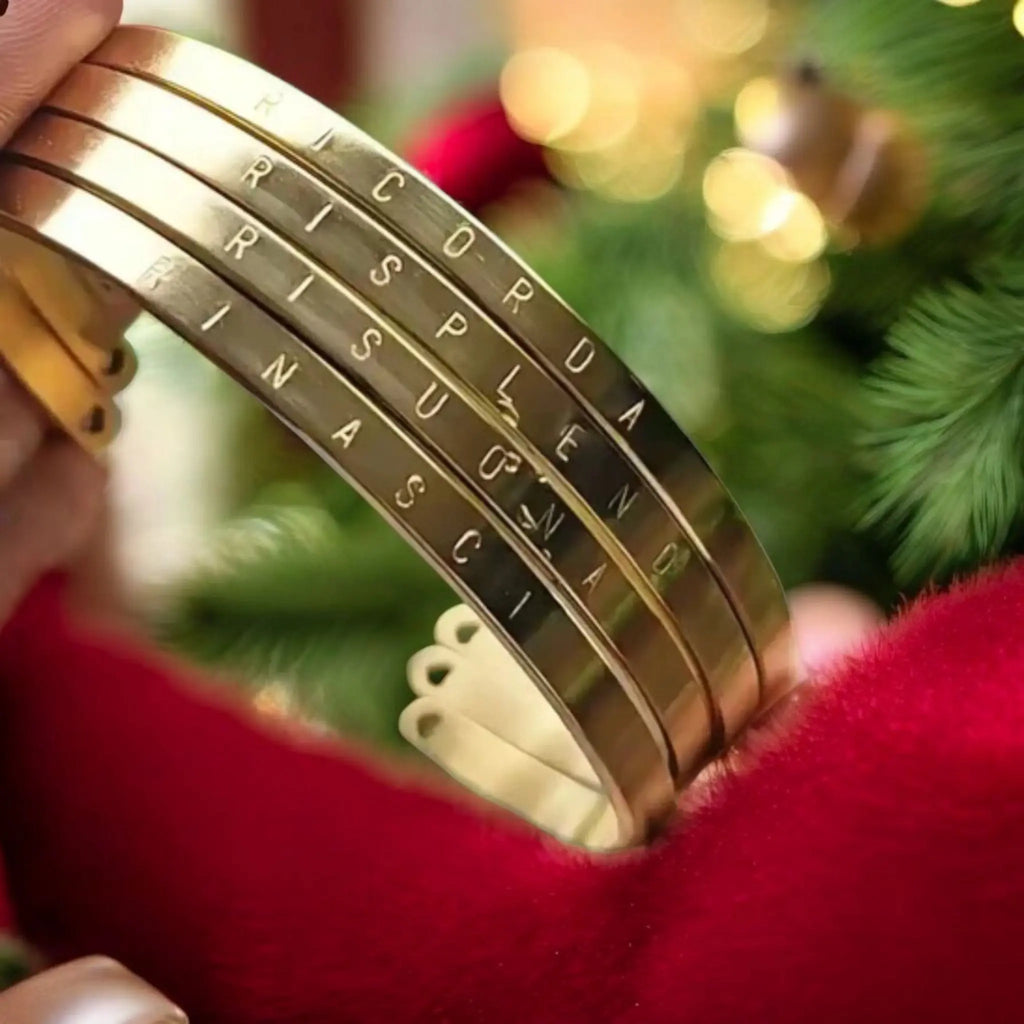 Bracciali in acciaio inox personalizzati incisi a mano. Regalo personalizzato per Natale.