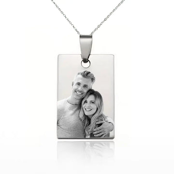 collana semplice in acciaio inox colore argento personalizzata con foto e dedica manoscritta. Regalo personalizzato per qualsiasi occasione,  anniversario, compleanno, Festa della Mamma, Festa del Papà, San Valentino, Natale.
