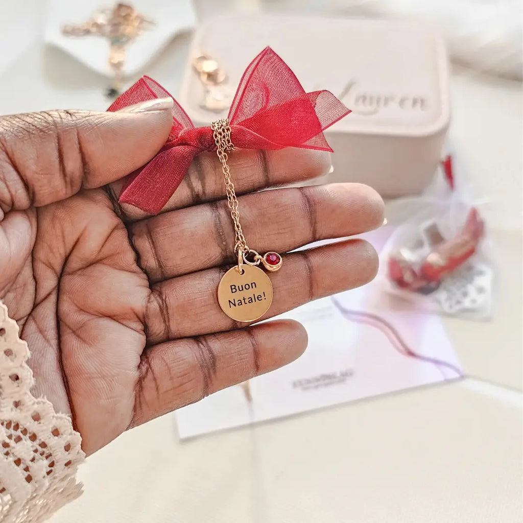 Set regalo Natale portagioie rosa personalizzato con nome e dedica e collana in accaio inox color oro con inizizle e dedcia. Regalo per lei.