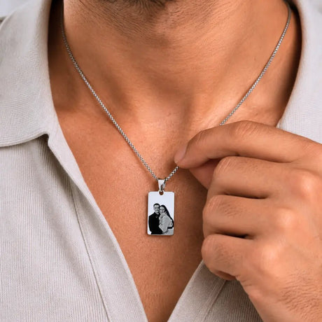 Collana Rettangolare Acciaio Argento - Incisione Foto e Dedica gioiello personalizzato - Yennyslau Store