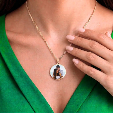 Collana Tonda Acciaio Oro - Foto a Colori e Dedica gioiello personalizzato - Yennyslau Store
