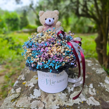 scatola di fiori per regalo con ghypsopile arcobaleno e orsetto idea regalo per donna per ogni occasione, regalo personalizzato elegante