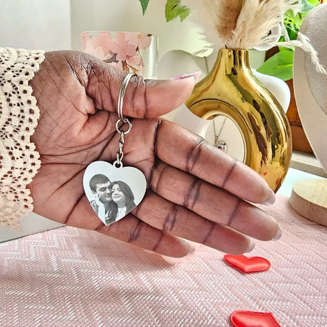 Portachiavi Cuore Acciaio Argento - Incisione Foto e Dedica gioiello personalizzato - Yennyslau Store