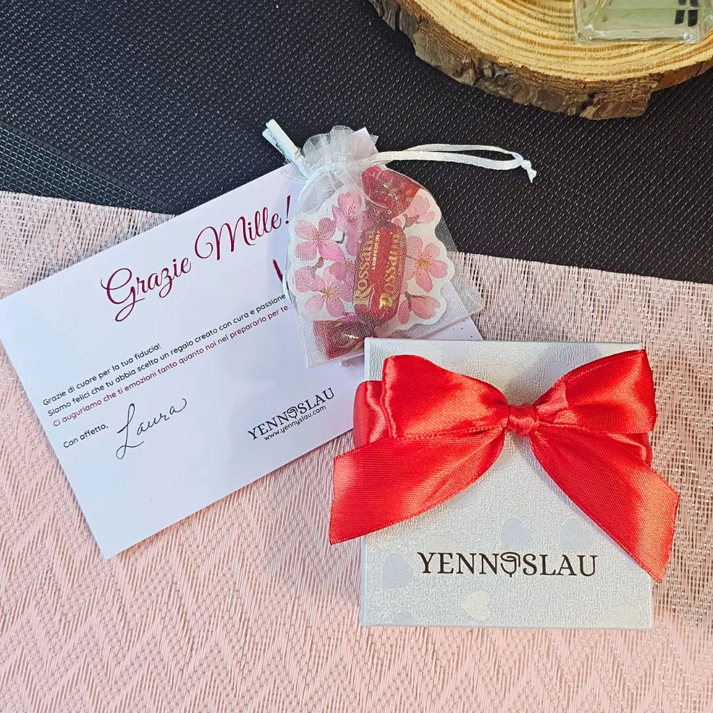presentazione regalo per bracciali e collane in acciaio inox: Yennyslau Store