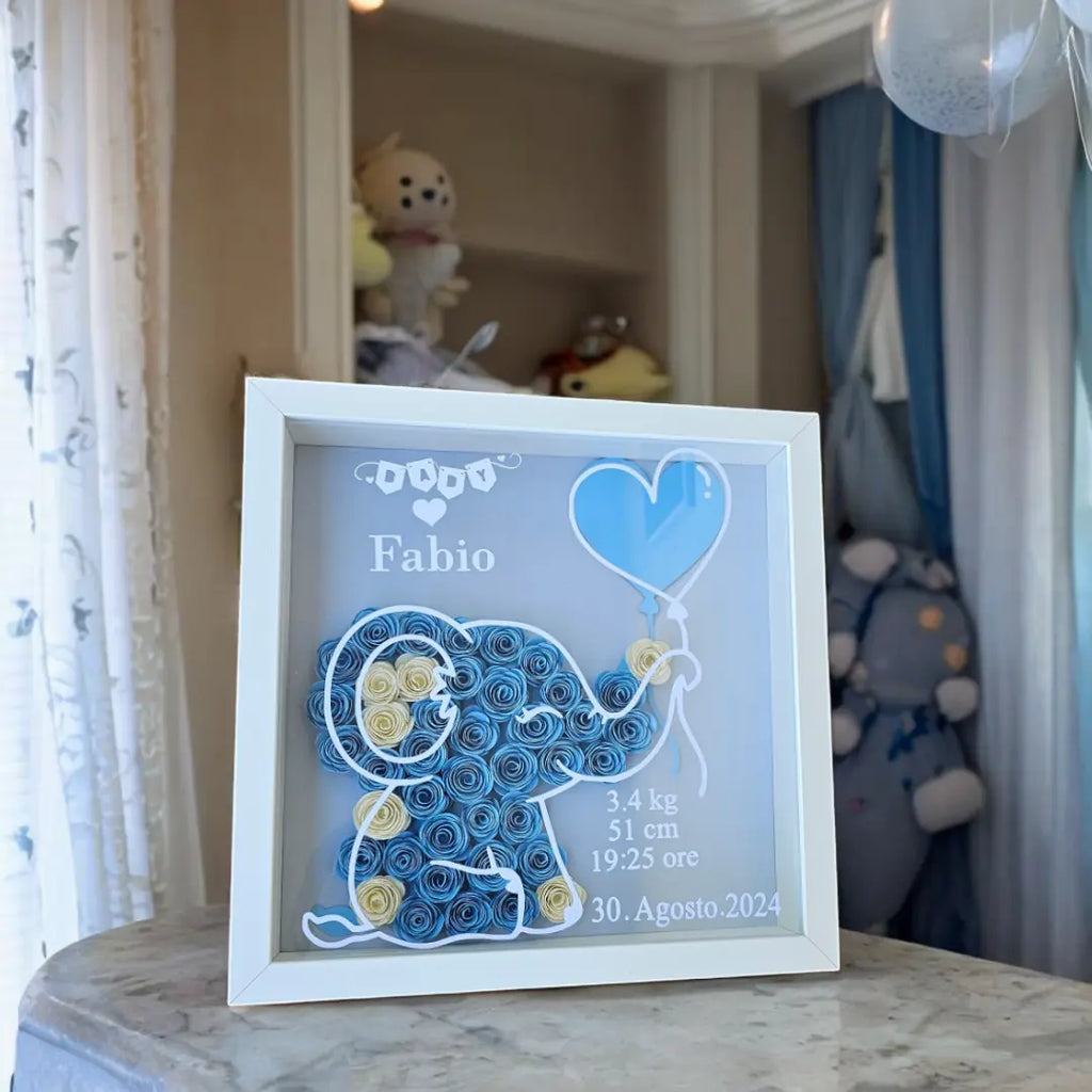 Shadowbox cornice bianca con elefantino colore celeste personalizzata con nome e dati di nascita del bimbo. Regalo personalizzato elegante per neomamma o cameretta del bimbo